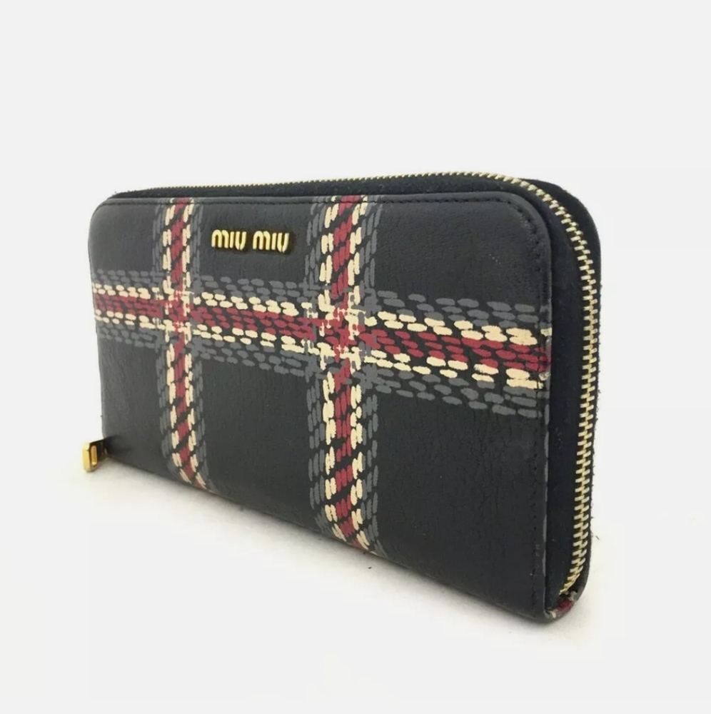 Authentic Miu Miu Black Leather Zippy Long Wallet… - image 4